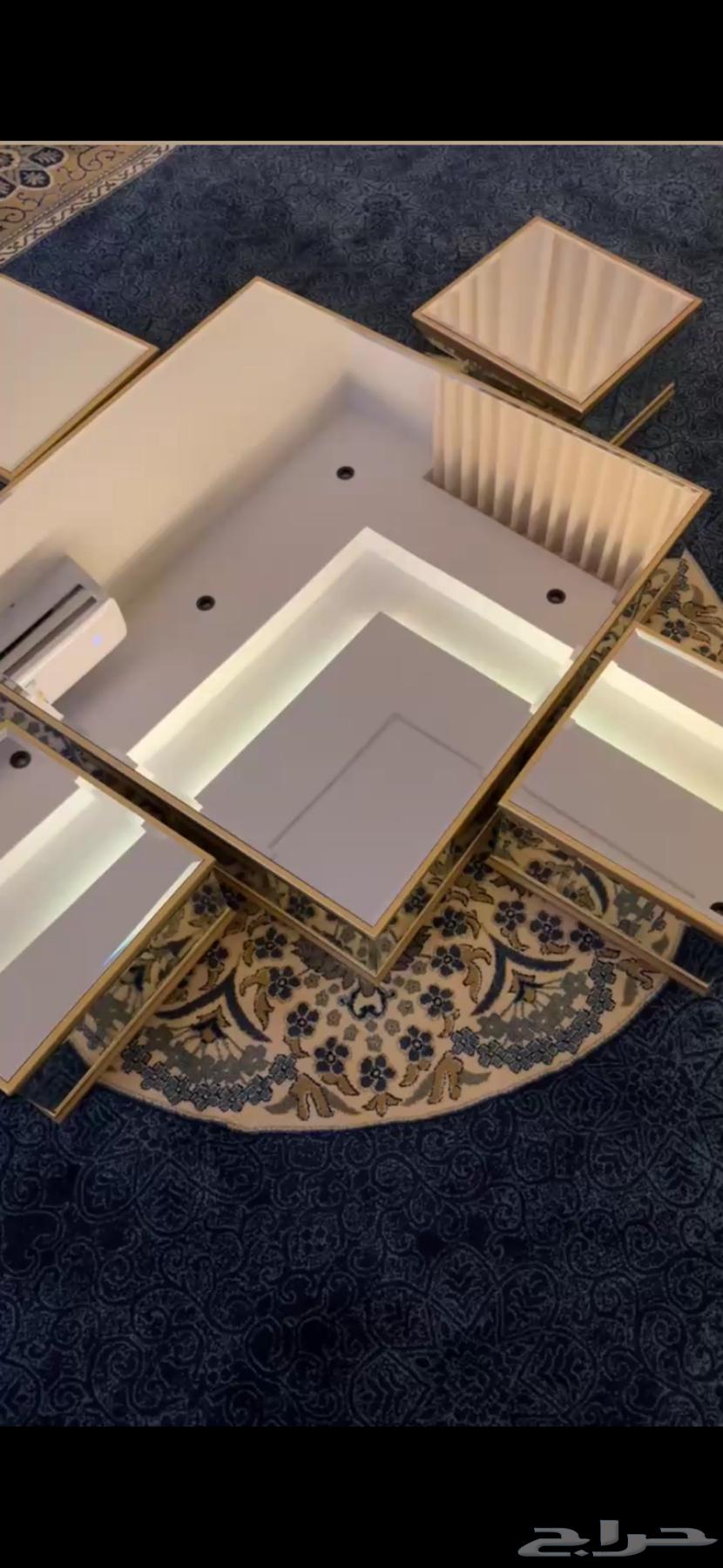 Golden Mirror Tables64559603982338112