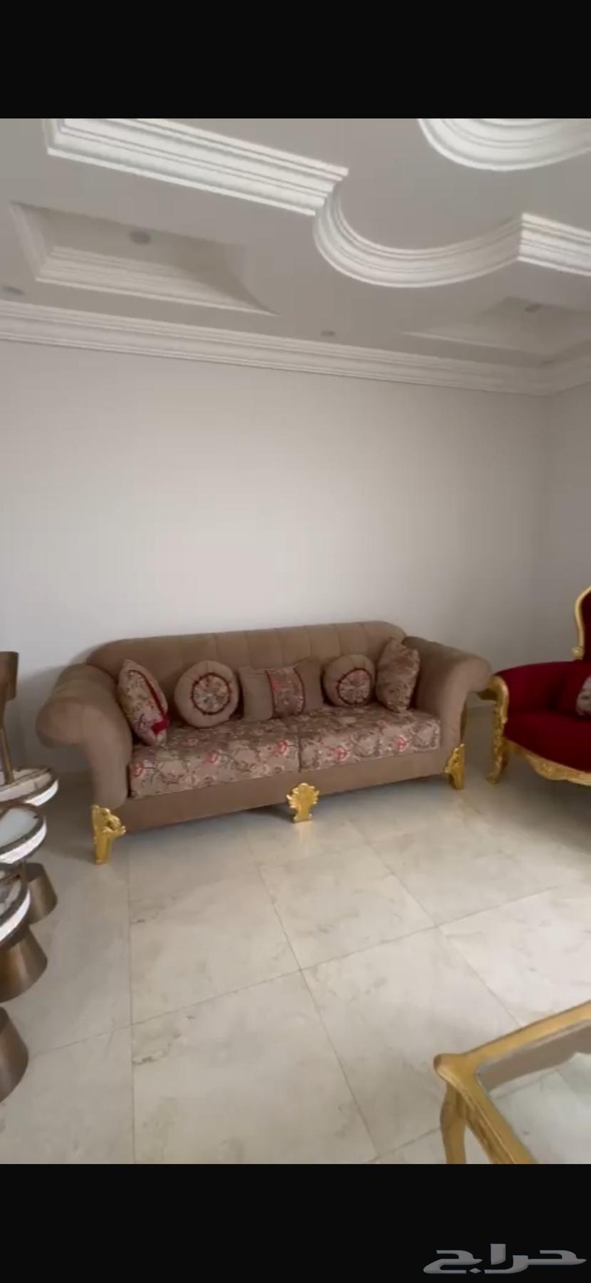 Sofa64558252815106112