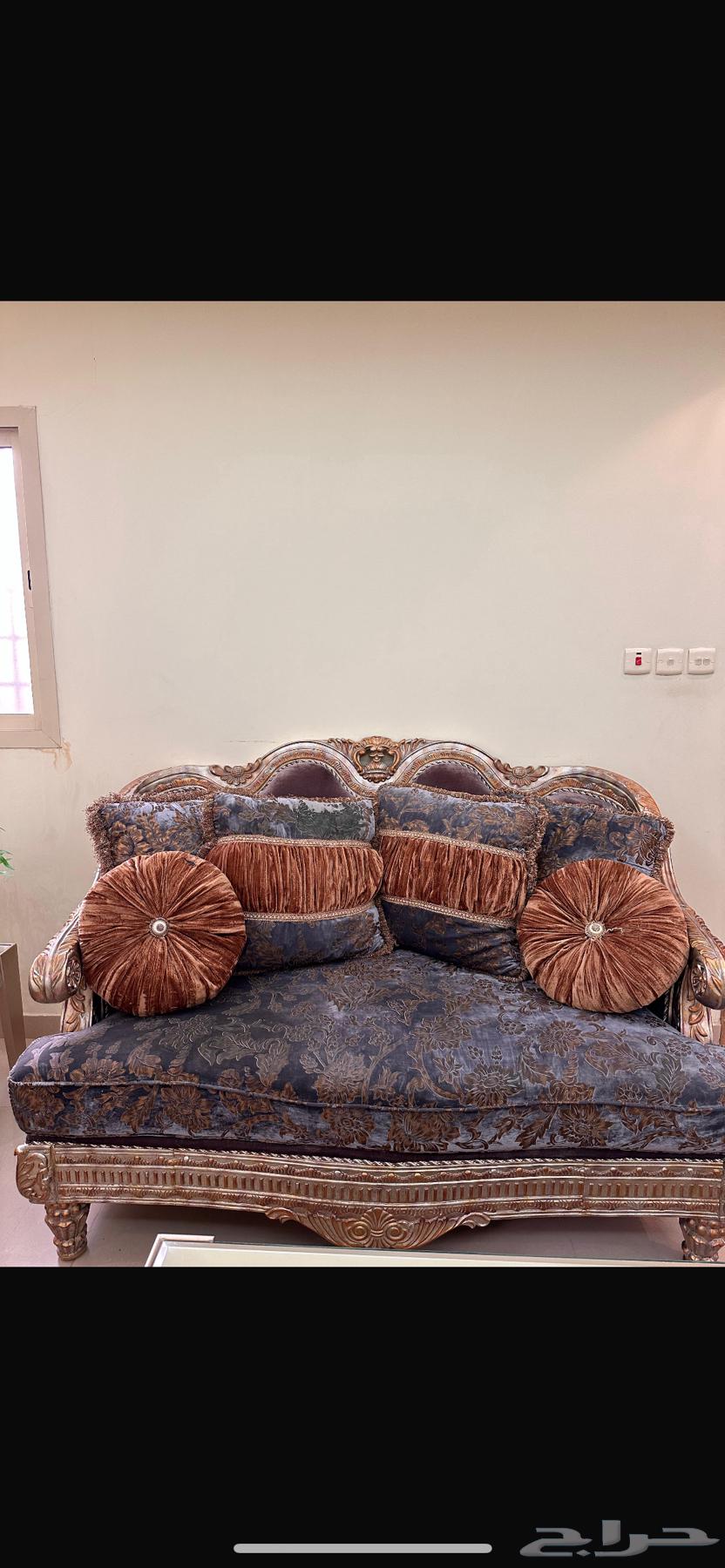 2 طقم كنب كلاسيك أمريكي للبيع بحالة ممتازة64553765984515112