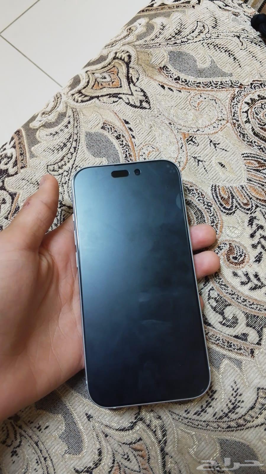 ايفون 15 128جيجا البطاريه 8764559953235713112