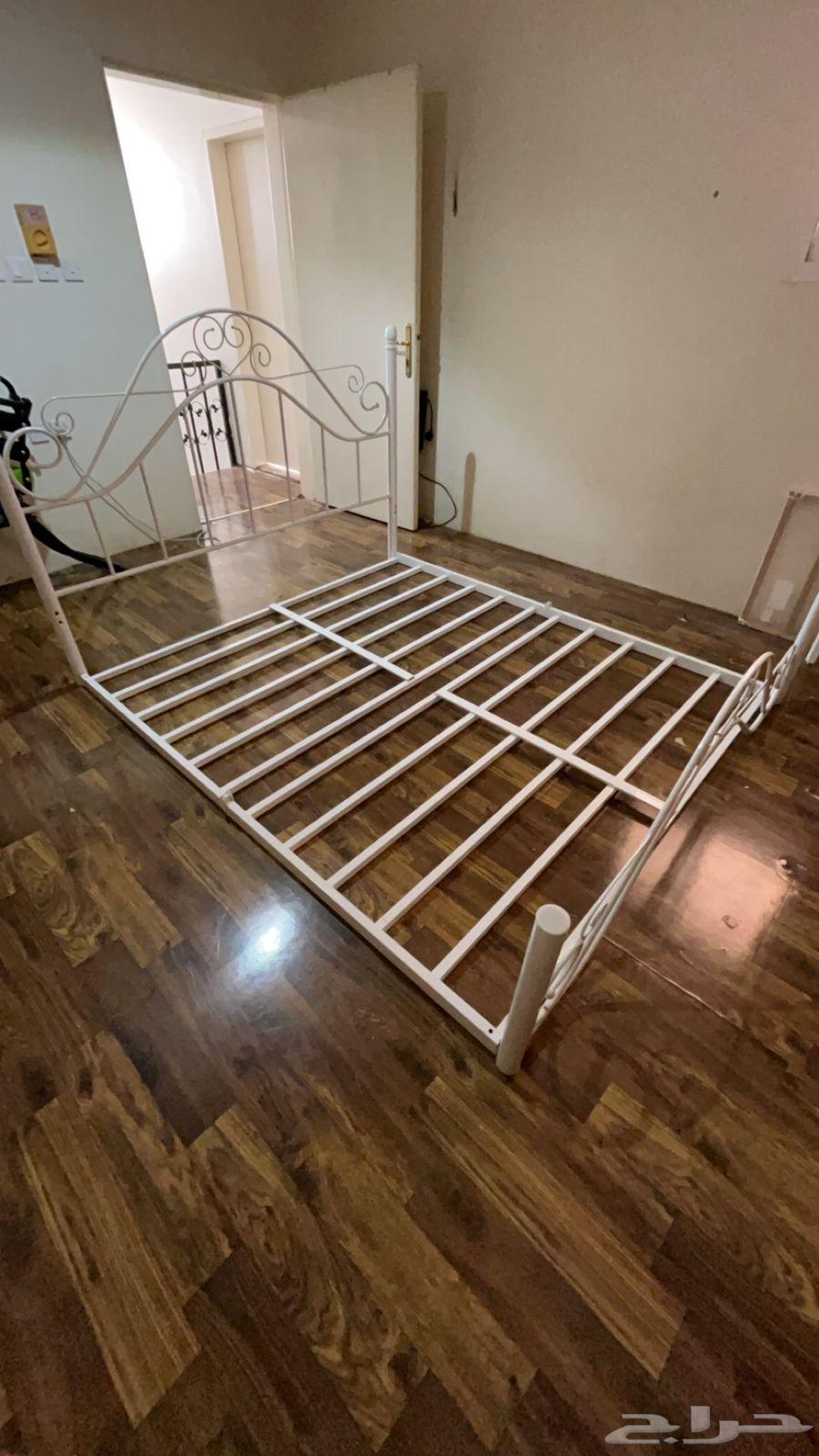 سرير نفرين حديد ابيض64560459428995113