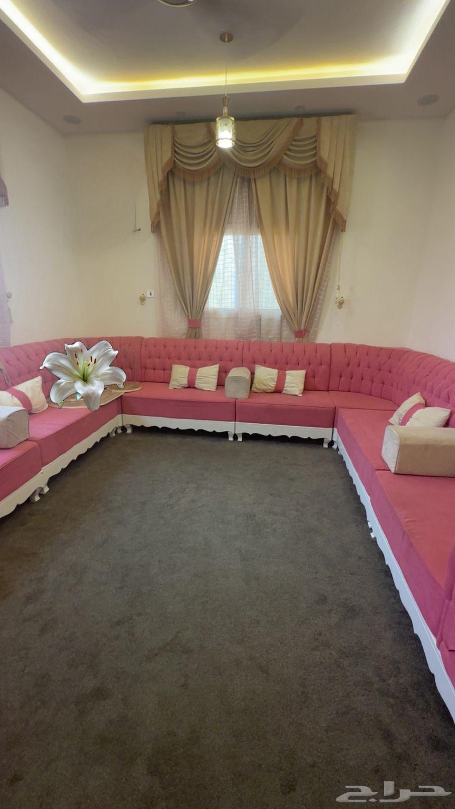 كنب مستعمل اقل من سنه وا نضيف64560642505857110