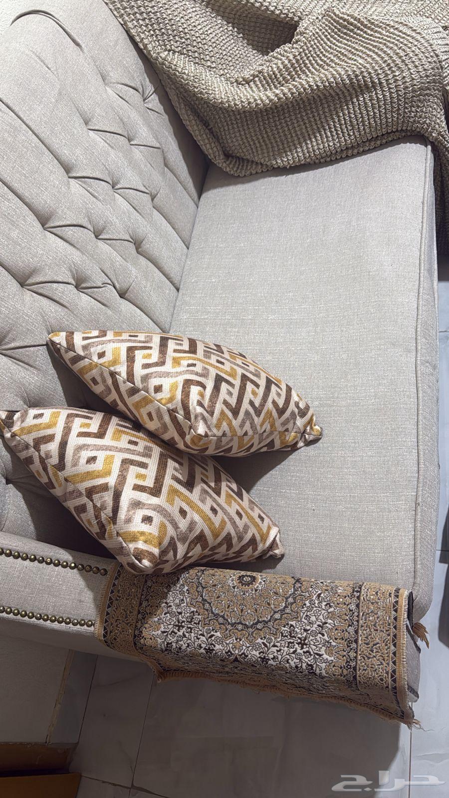 كنب للبيع يكفي 11 شخص نظيف جدا64558864499074112