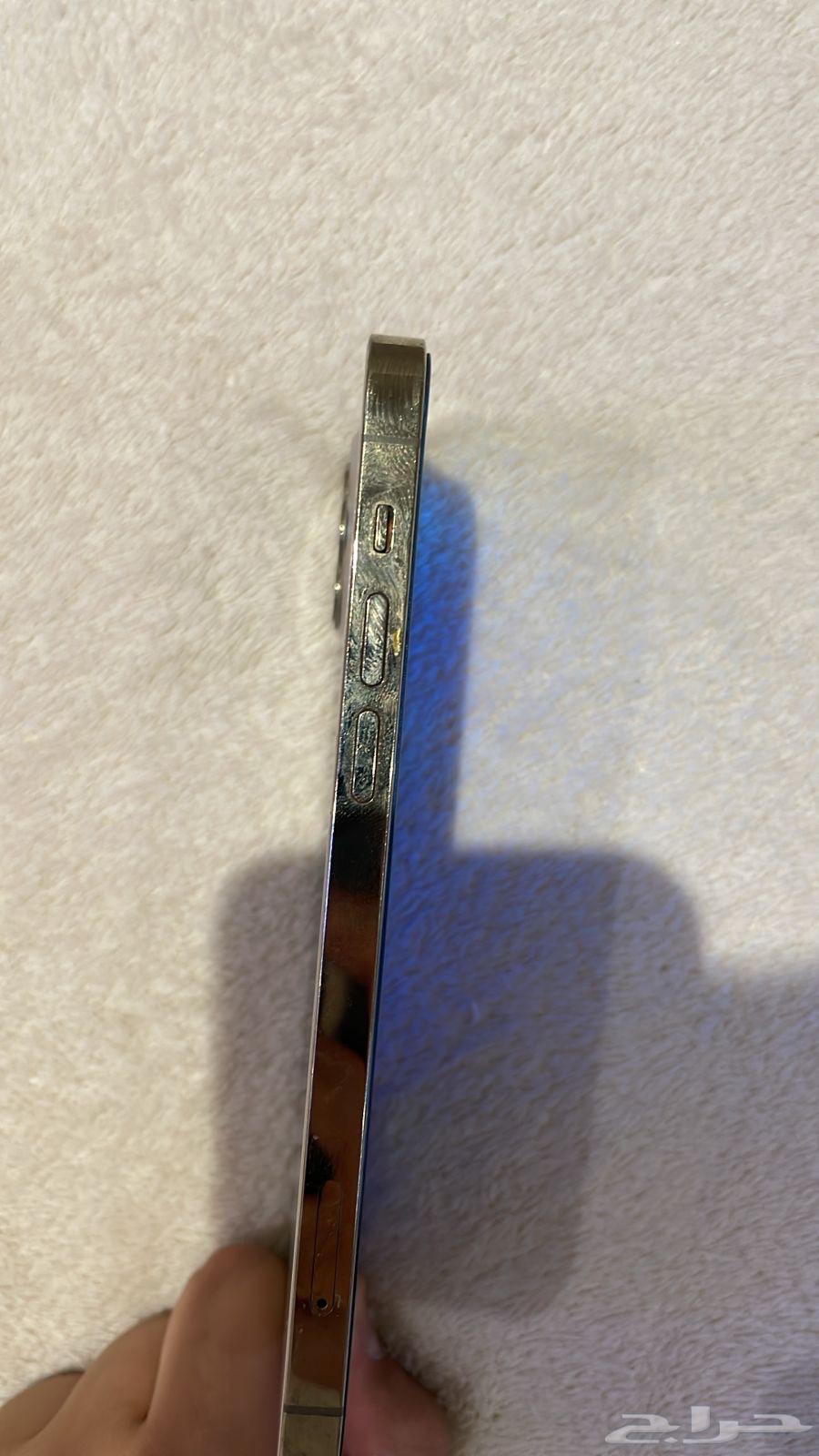 ايفون 12 برو ذهبي64557879398401114