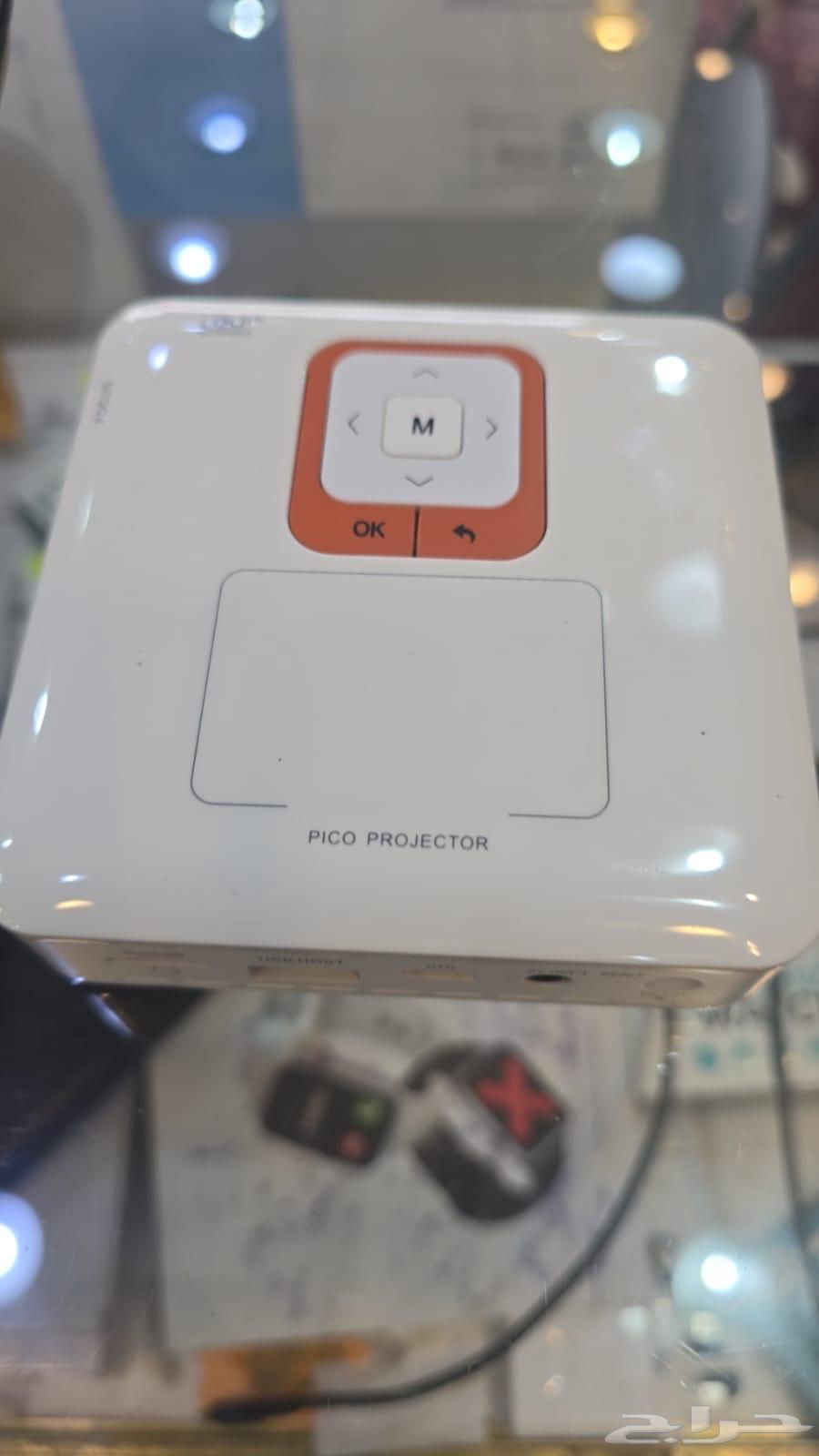 Newly used projector64559869677442112