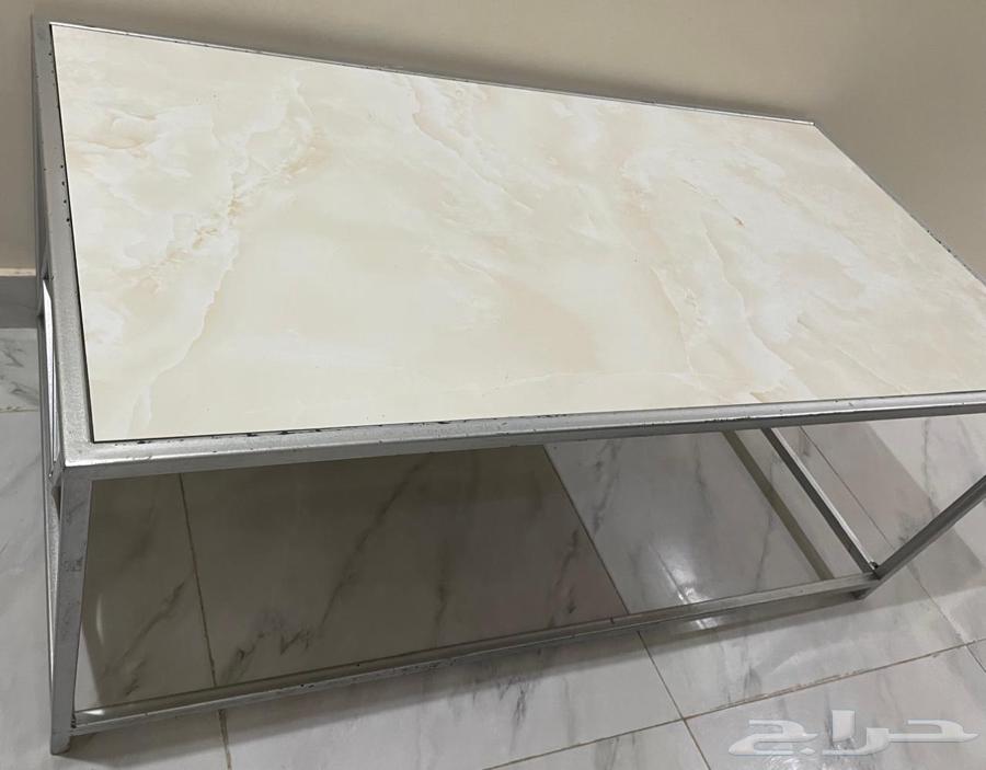 للبيع طاولة64562389607555110