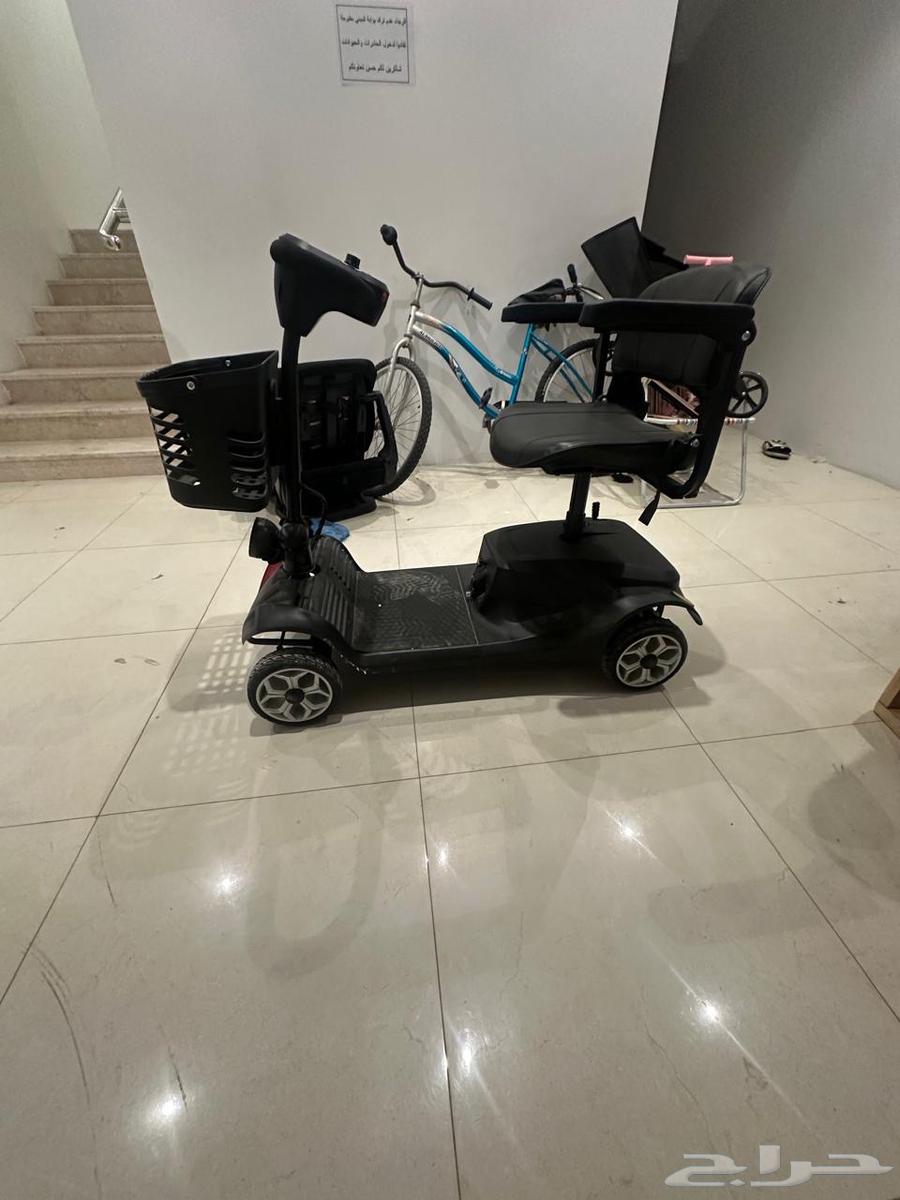 للبيع سكوتر ب مقعد جديد مع ملحقاته64557141073793111