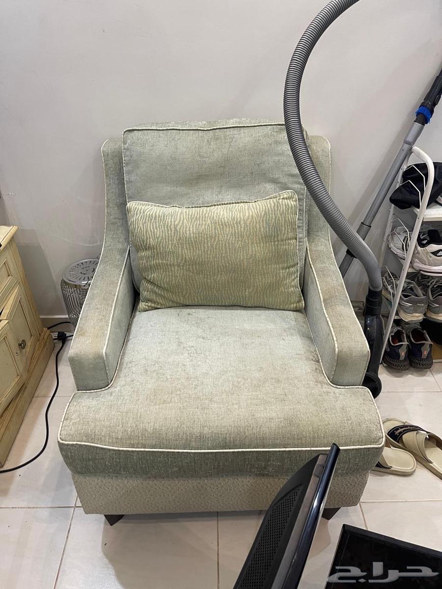 للبيع سرير وكنب64558447377410112