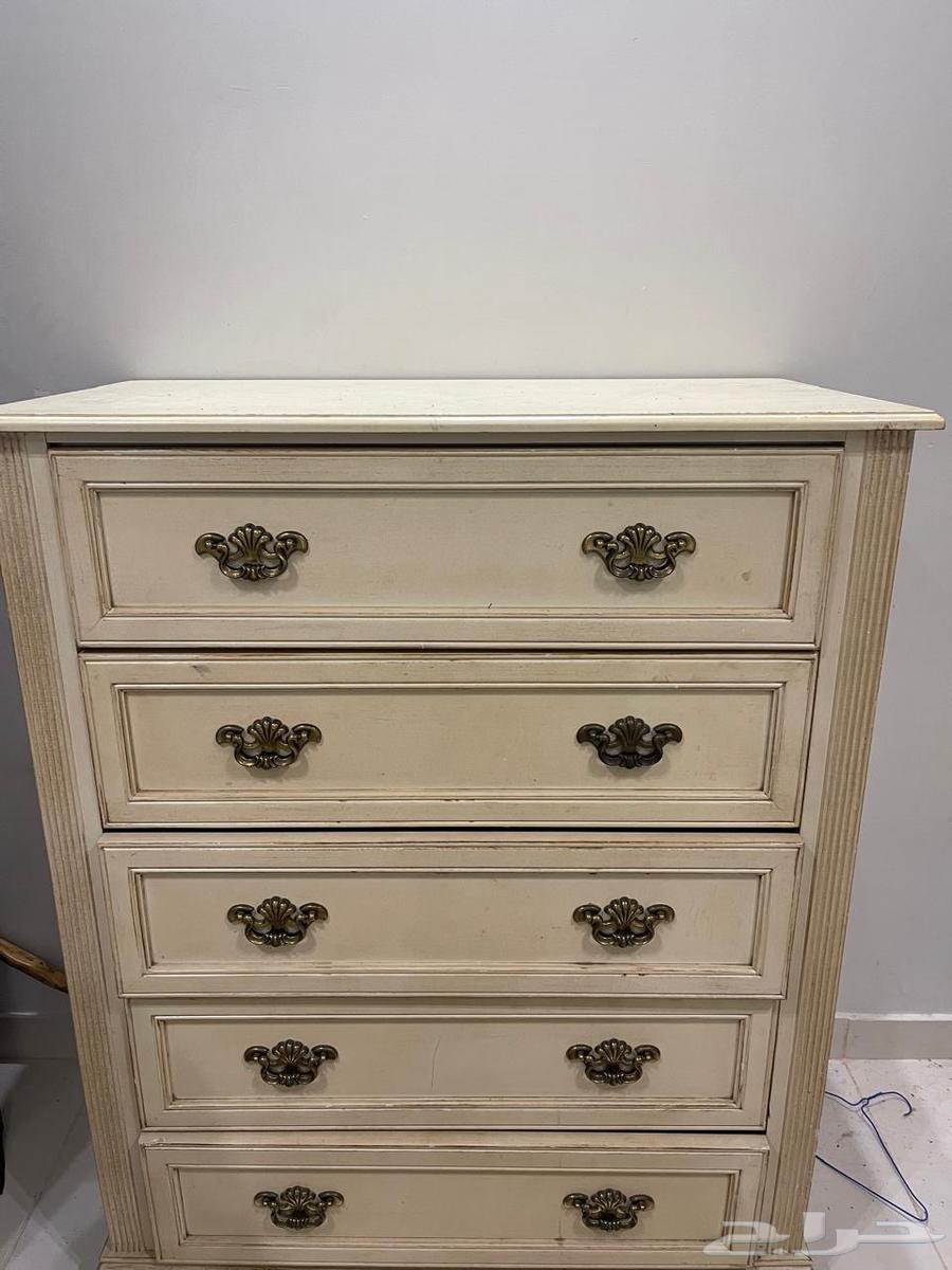 للبيع سرير وكنب64558447377410114