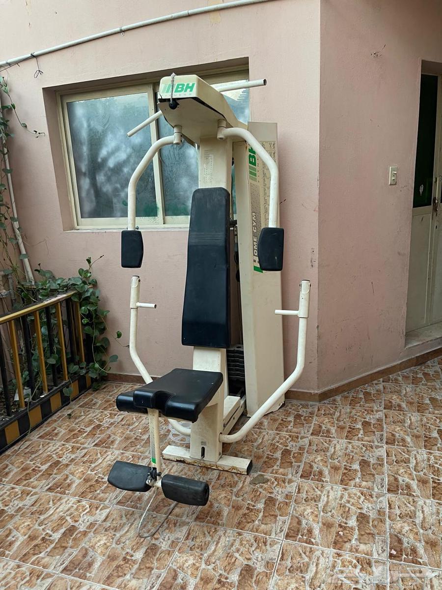 Exercise machine64560459420801110