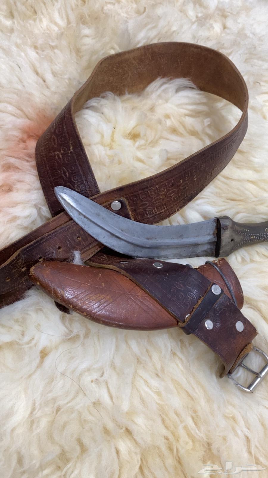 بيع منتجات وثاث قديم وسلاله شعبيه64565995157635111