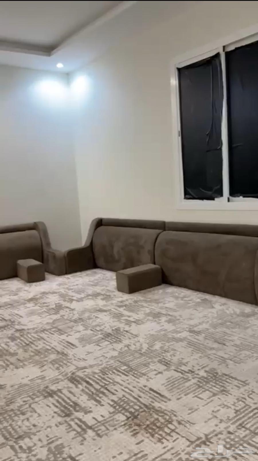 مجلس ارضي للبيع مناسب لمجالس الرجال والاستراحات64570873698819112