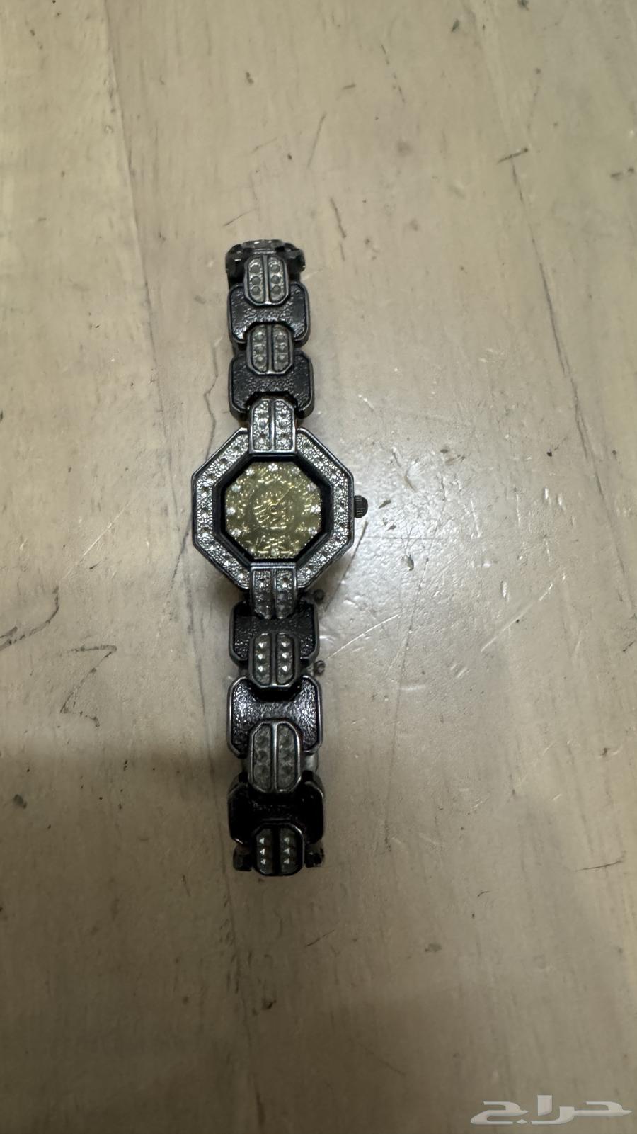 ساعة karfendi من شركة فندي نادرة جدا64562727188737110