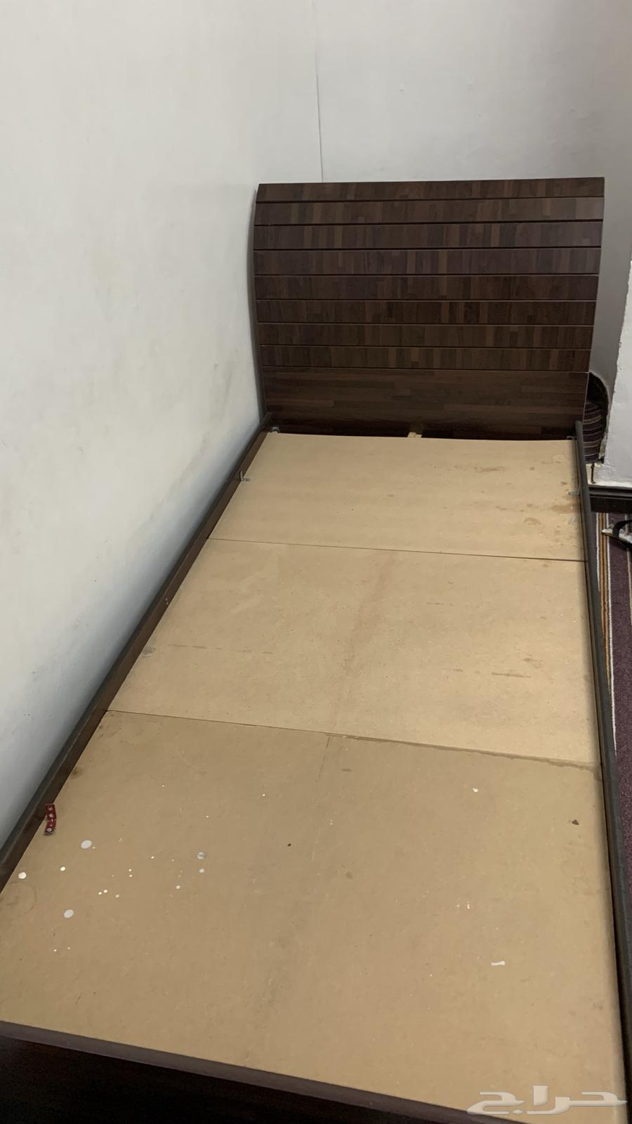 سرير و دولاب طقم للبيع64584263181954110