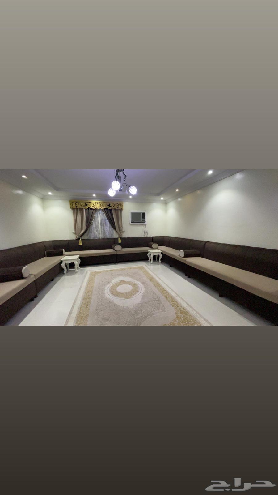 Complete sofa set with tables and carpet64563391932803111
