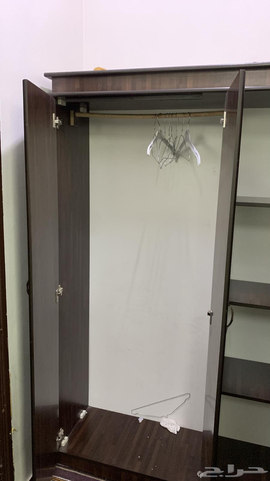 سرير و دولاب طقم للبيع64584263181954114