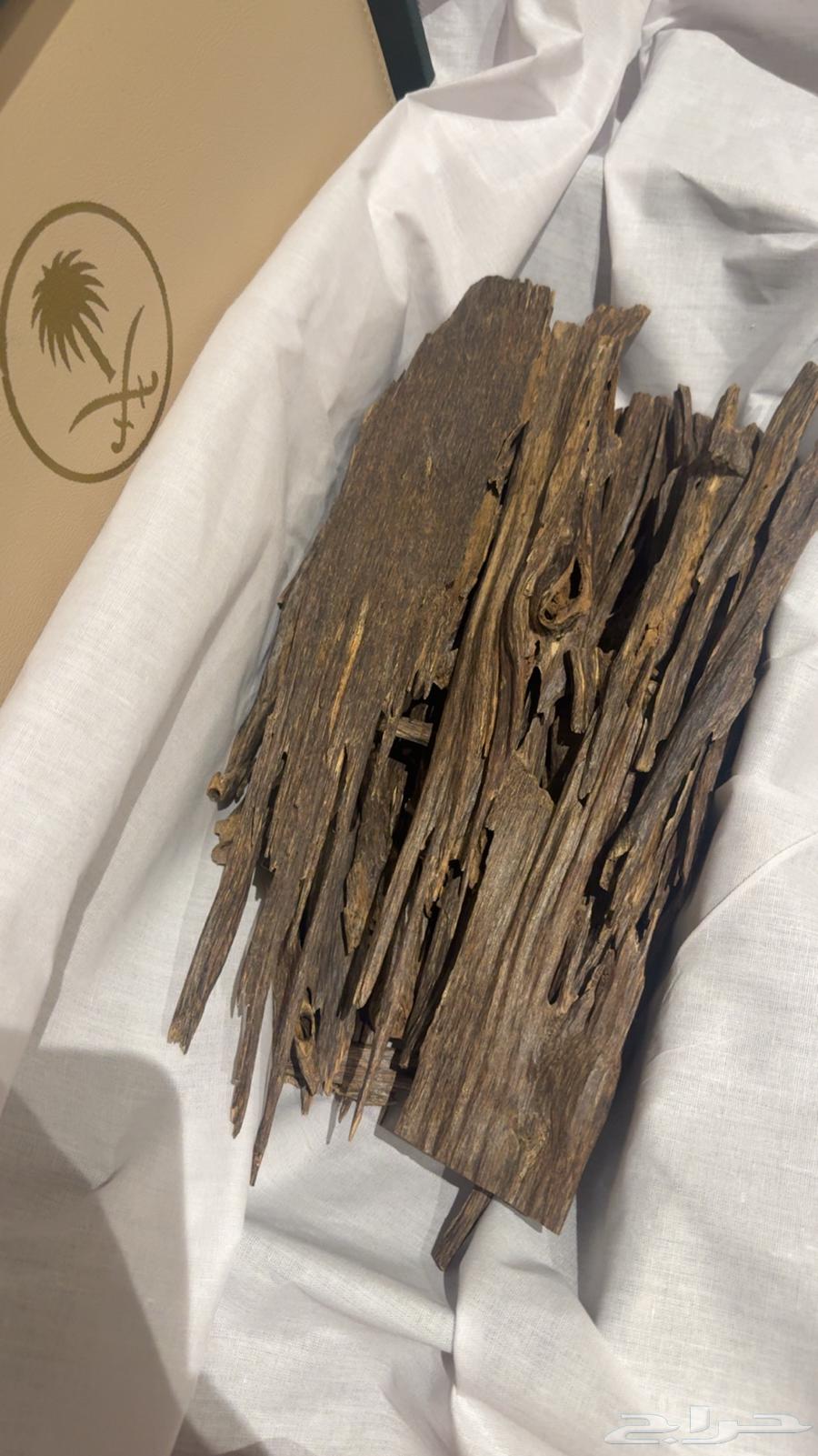 عود هندي طبيعي ملكي فاخر64564102379522110