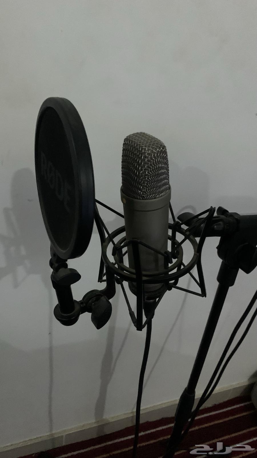 عدة استديو للبيع كامله64563090644226111