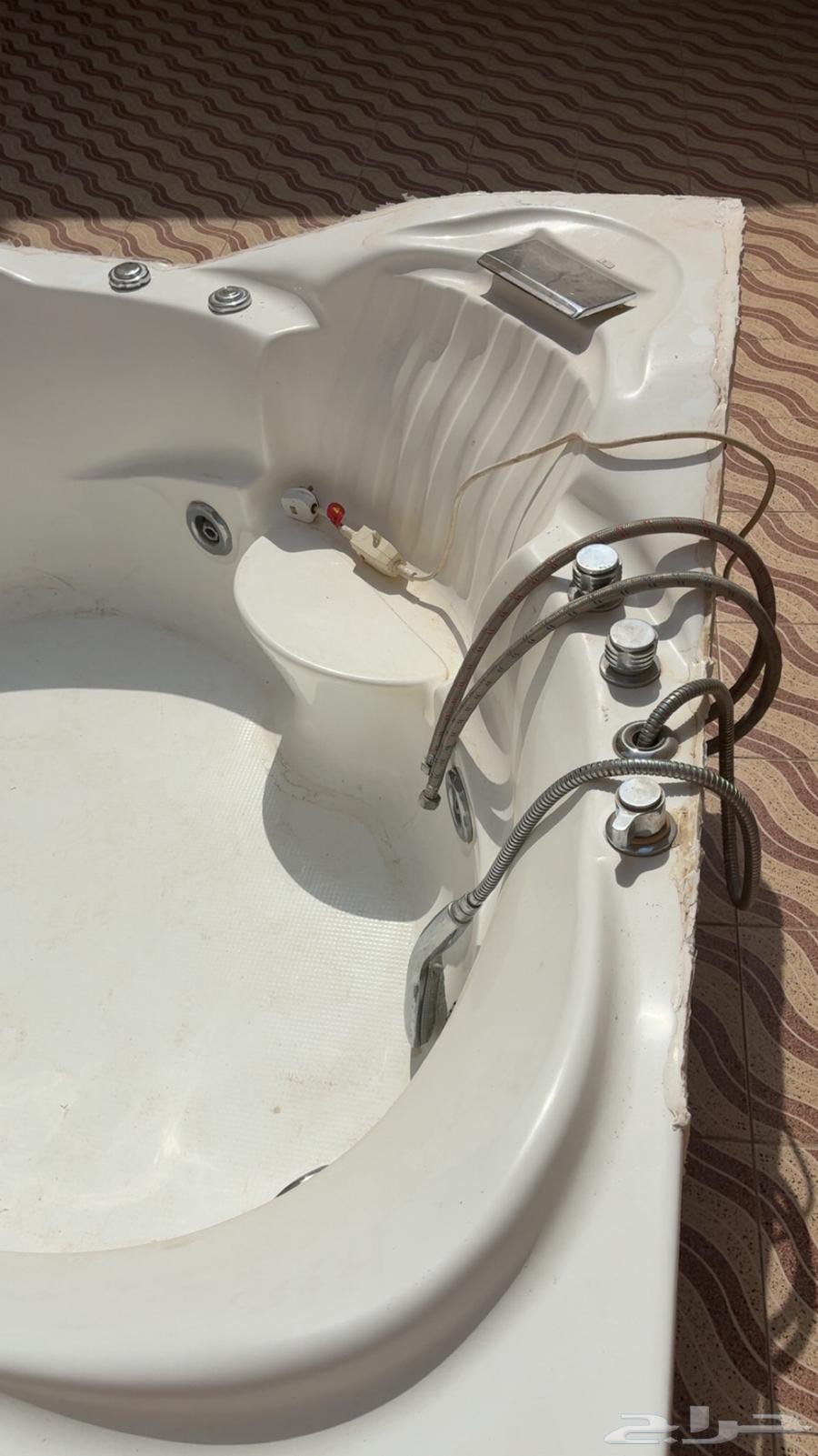 Jacuzzi64566396037377110