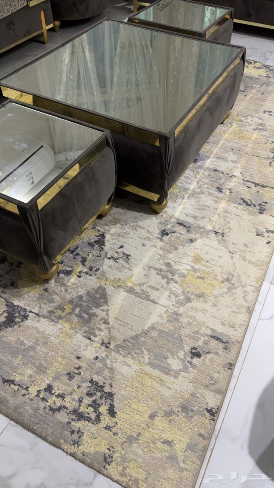 طوايل للبيع ب 100 وقابل للتفاوض مافيهم اي كسر64563536166146110