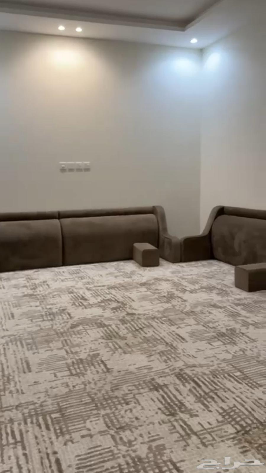 مجلس ارضي للبيع مناسب لمجالس الرجال والاستراحات64570873698819110