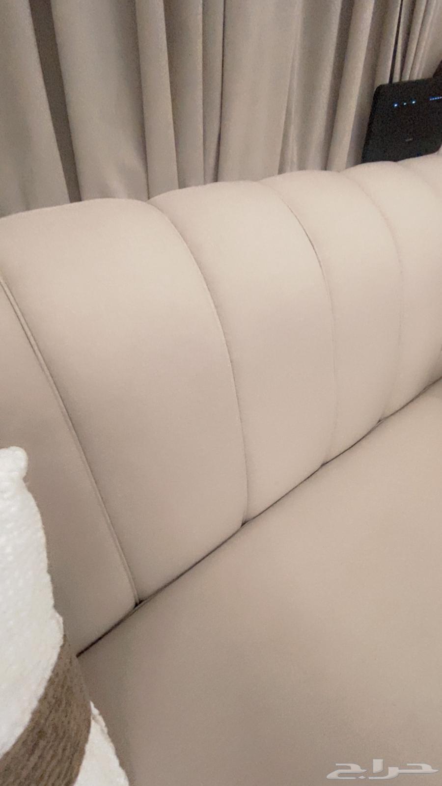 Sofa and carpet64564337510787111