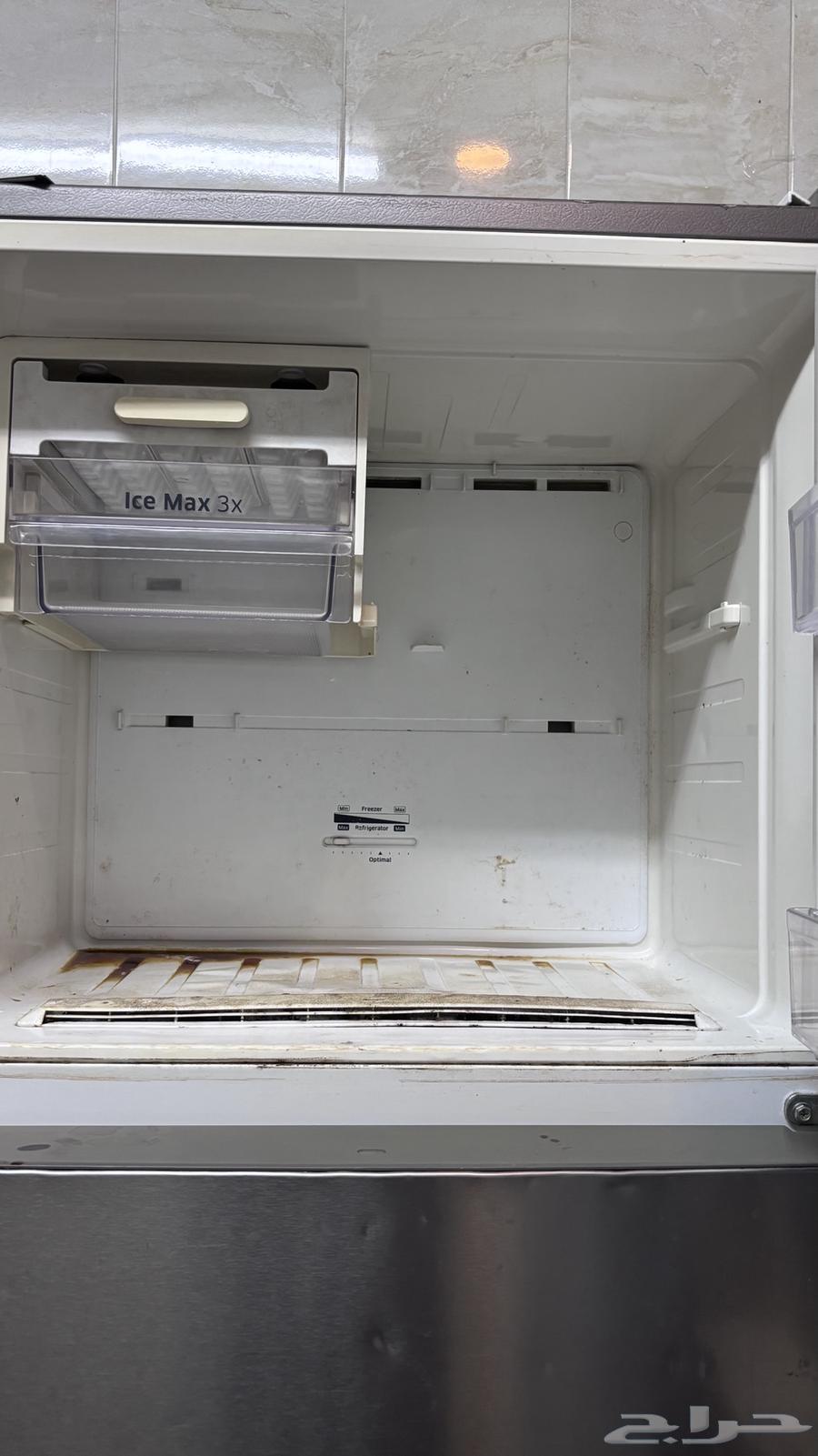 ثلاجة كبير للبيع ع السوم64563688419586112