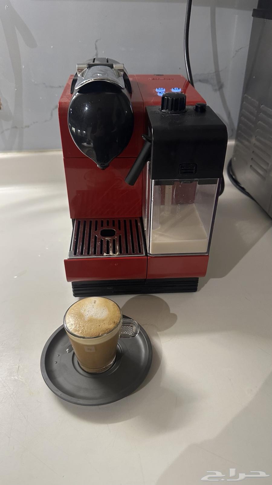 Original Nespresso machine with milk frother64566050795779110