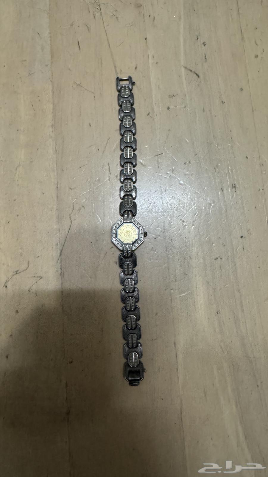 ساعة karfendi من شركة فندي نادرة جدا64562727188737112