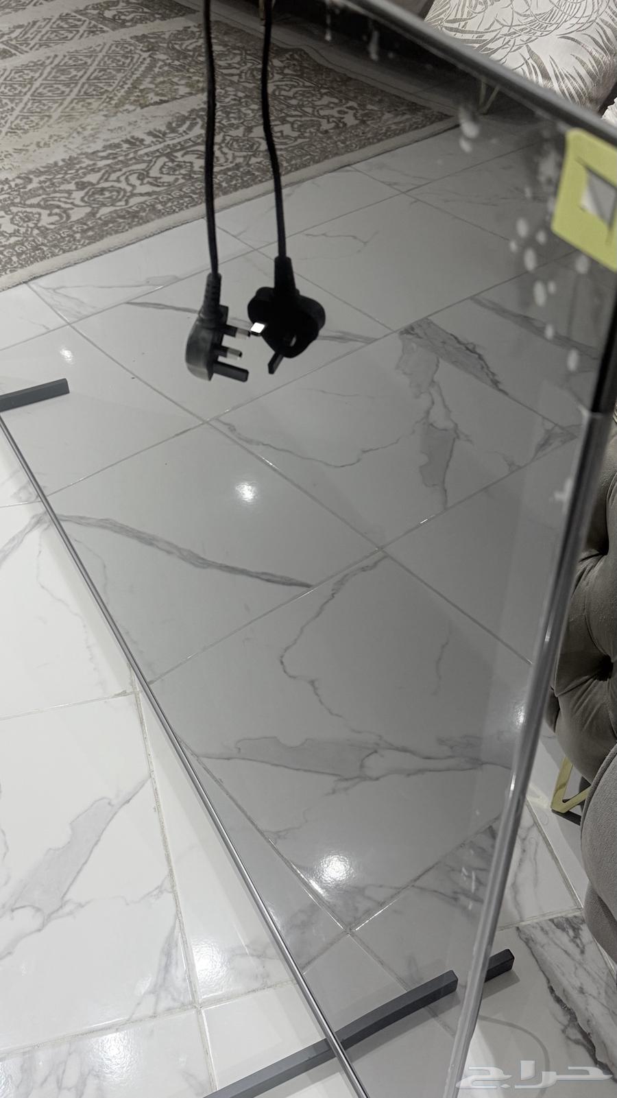 تلفزيون 75 بوصه و كنب للبيع64570723373571111