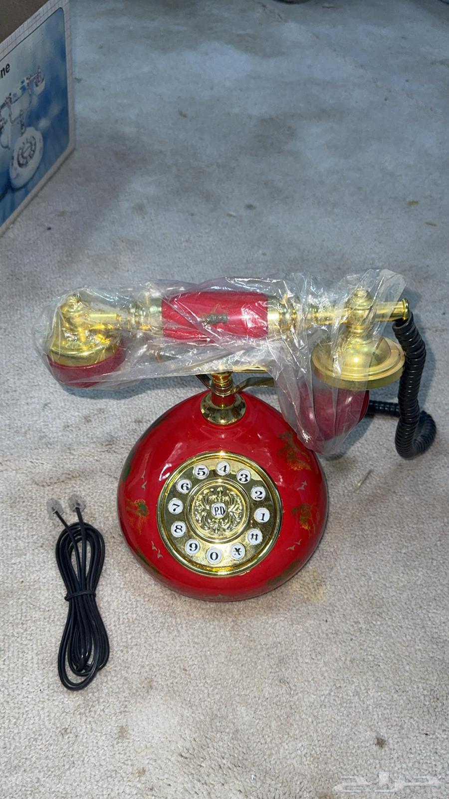 تلفون قديم وثنين تلفزون قديمه64569178939779110