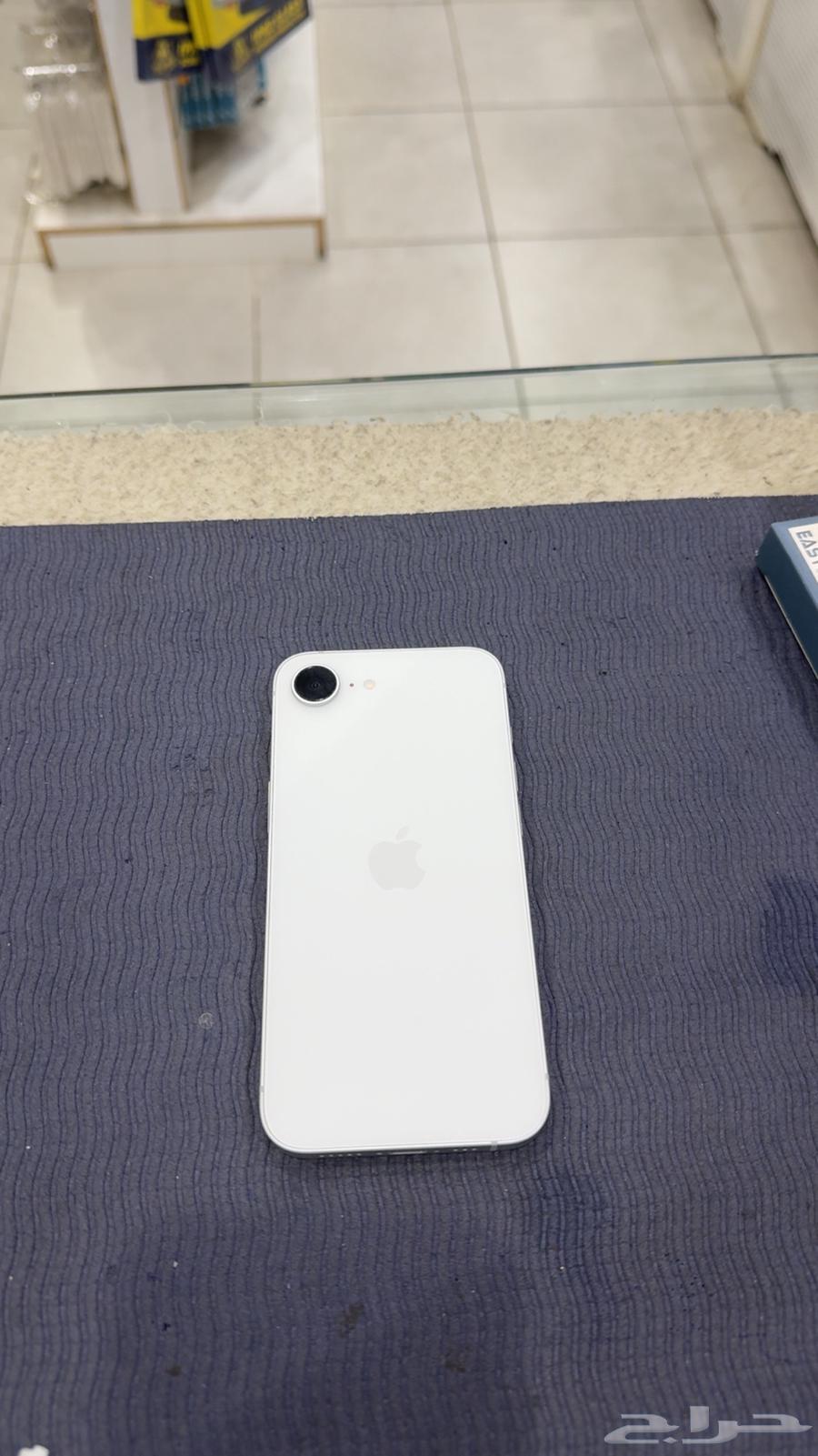 iPhone 16e Used in Like New Condition, Price Only 160064563330044418111