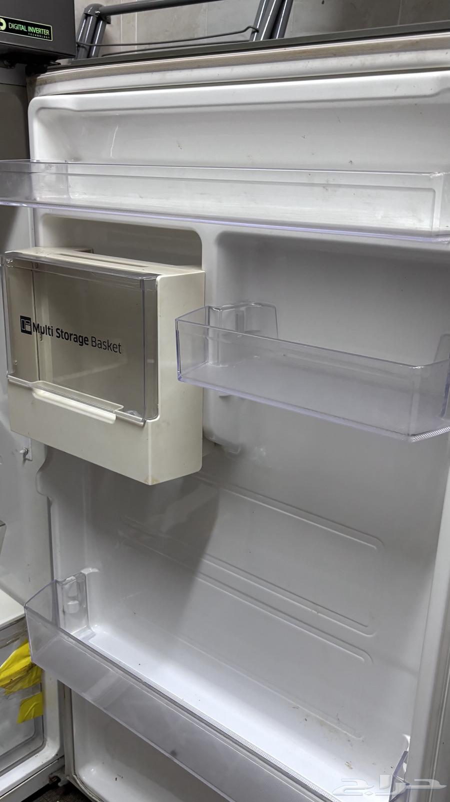 ثلاجة كبير للبيع ع السوم64563688419586114