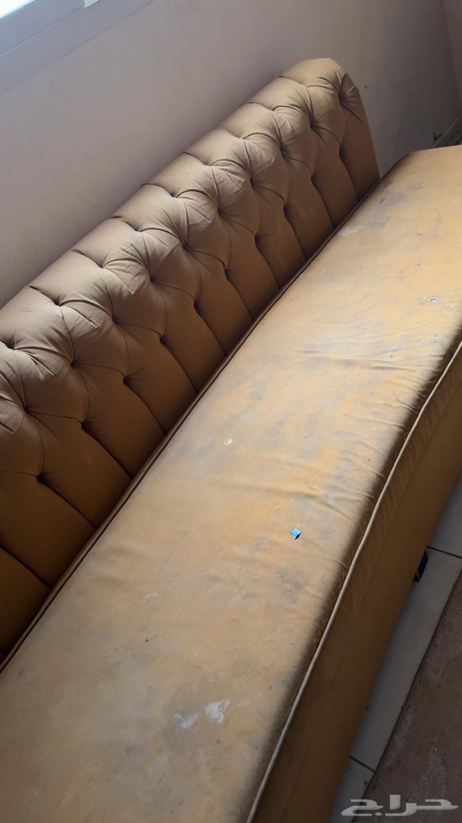 كنب للبيع ع السوم قطعتين64567476062849112