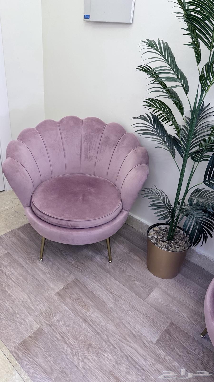 كنب نظيف للبيع اللون زهري64564282309121111