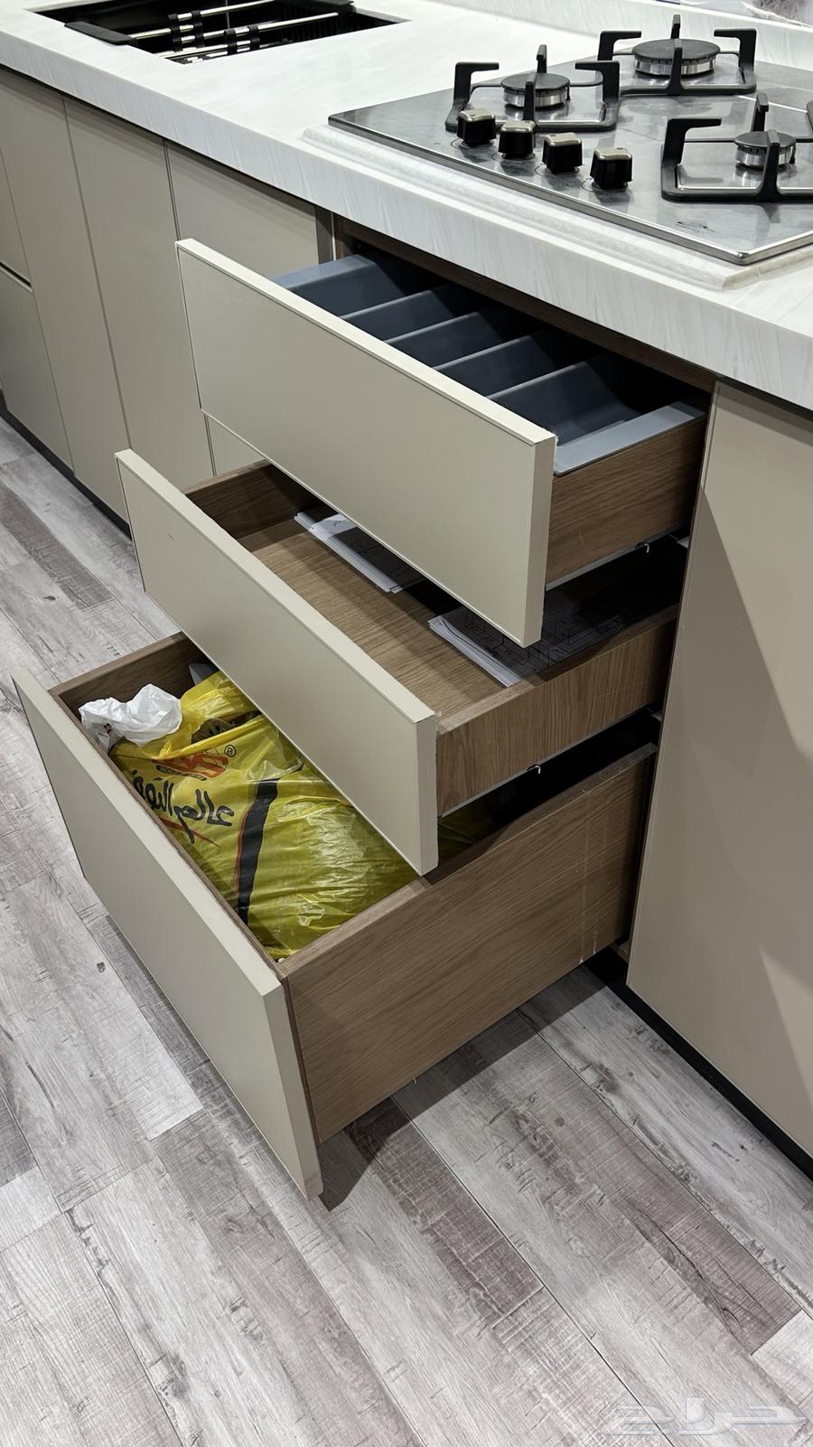 مطبخ عرض المحل بسعر مغري64569495165698113