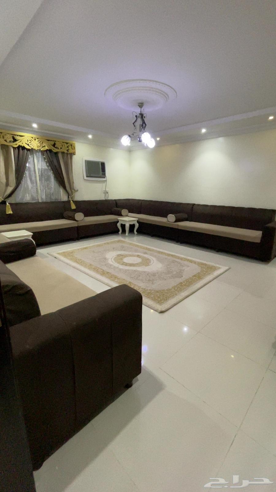 Complete sofa set with tables and carpet64563391932803110
