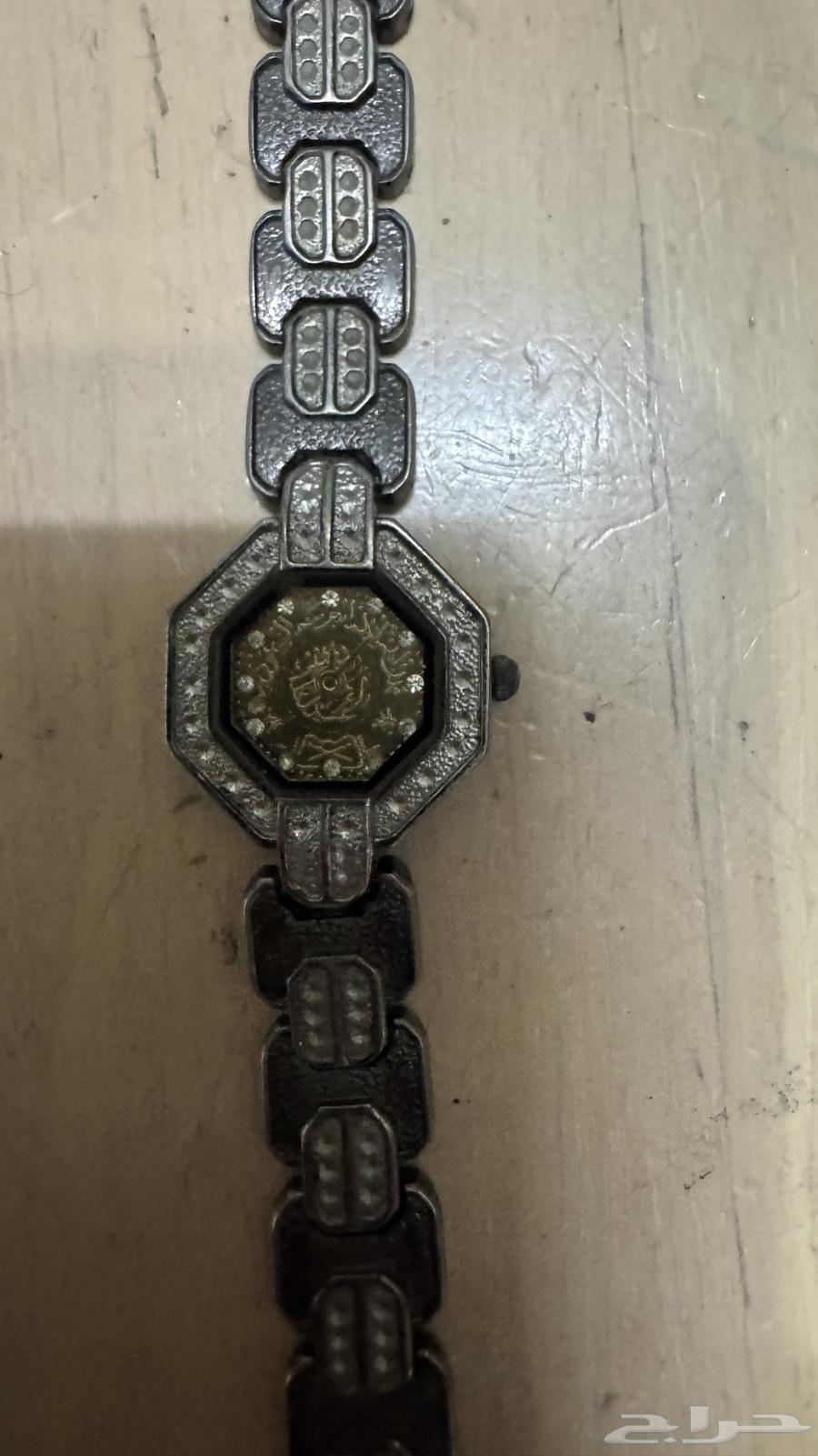 ساعة karfendi من شركة فندي نادرة جدا64562727188737111