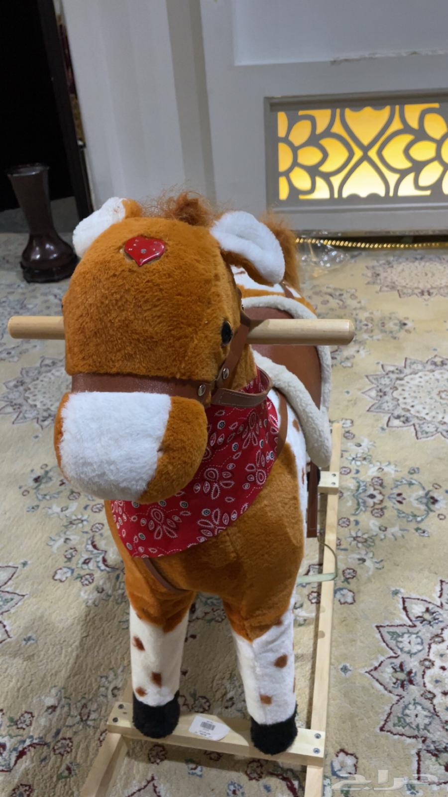 حصان هزاز اشتريته ب180 قبل شهر64564005971330111