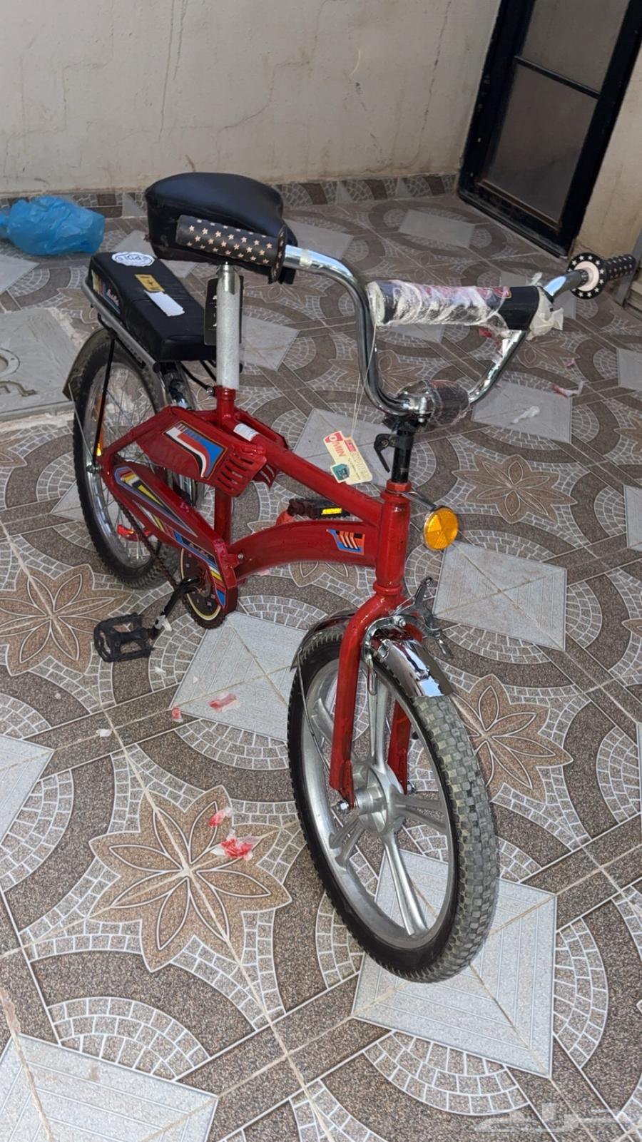 سيكل احمر نضيف لبيع64565605571715110