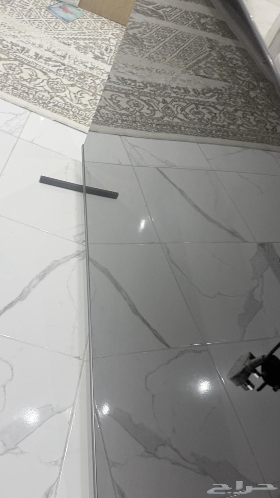 تلفزيون 75 بوصه و كنب للبيع64570723373571113