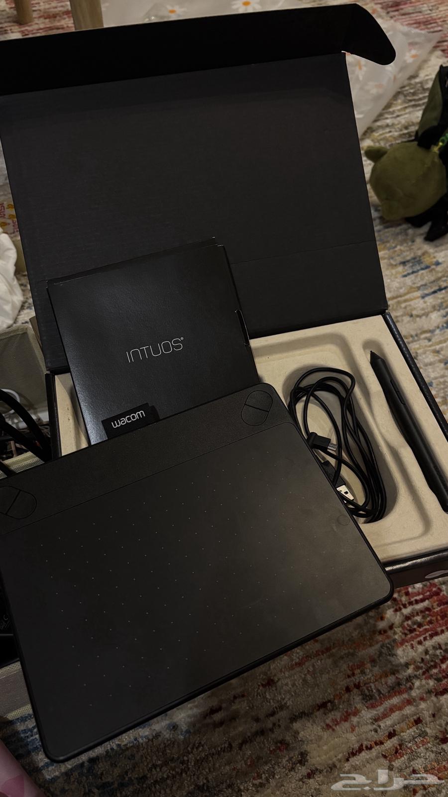 Original Wacom Intuos Device - Almost New with All Accessories64571244839681111