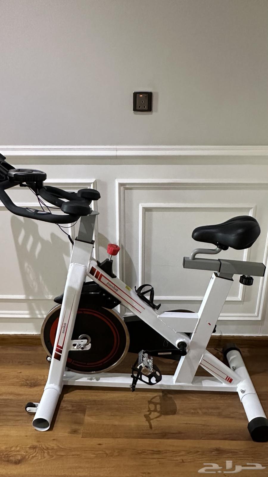 دراجة ثابتة للتمرين مستلزمات رياضية64566410016769111