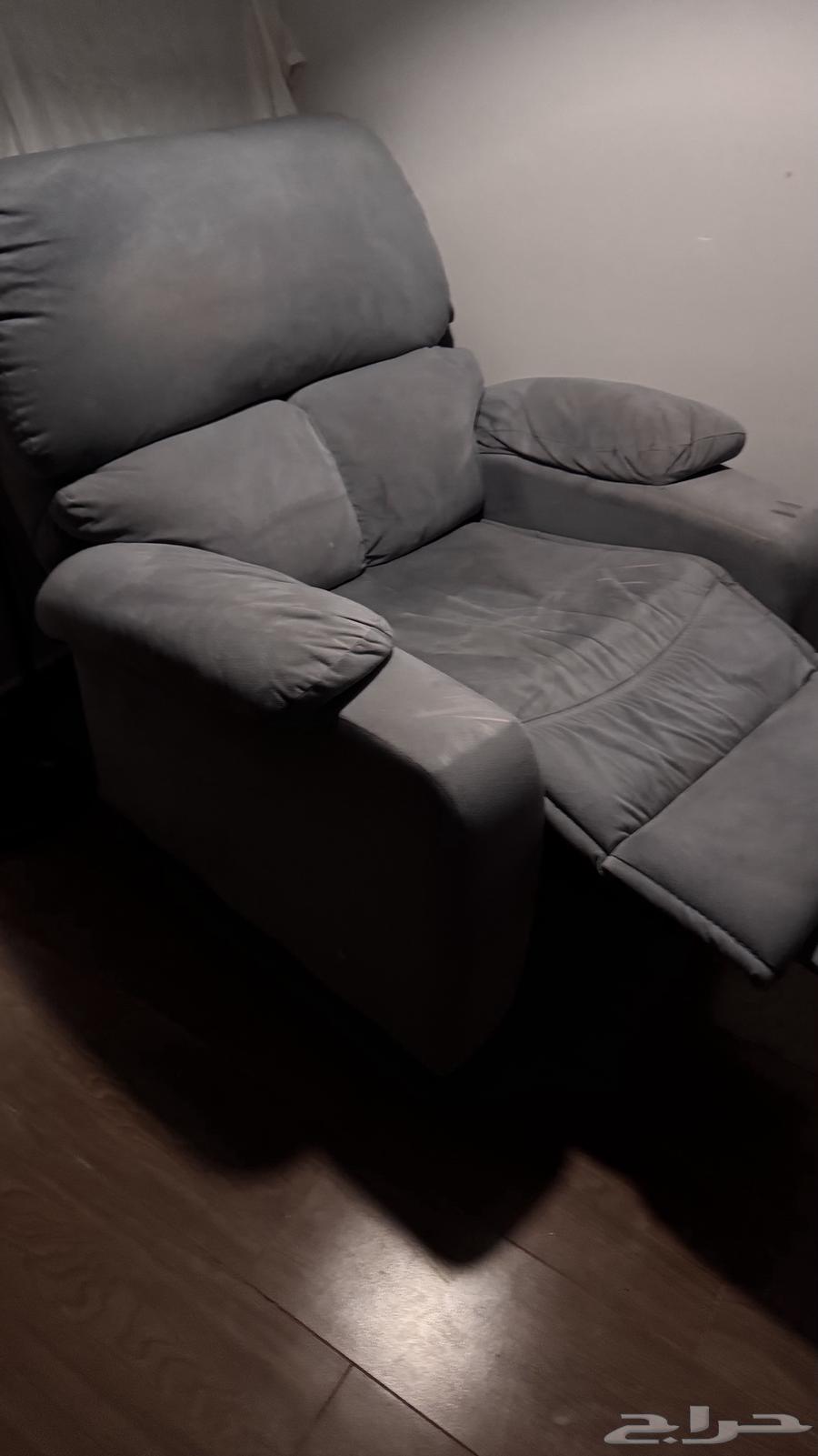 Excellent condition recliner sofa64569971601667112
