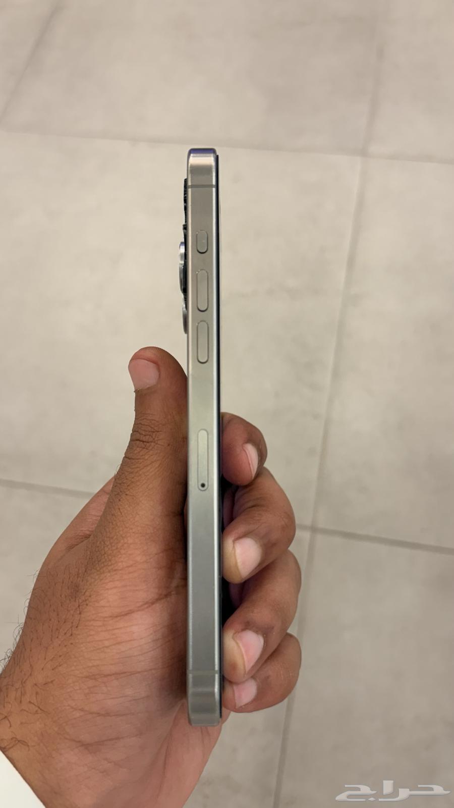 ايفون 15 pro max تيتانيوم 256 g64563252553859114