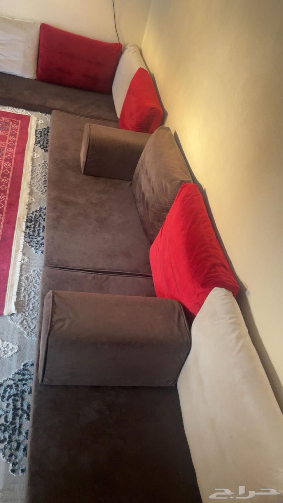 Selling a seating set64563688455299110