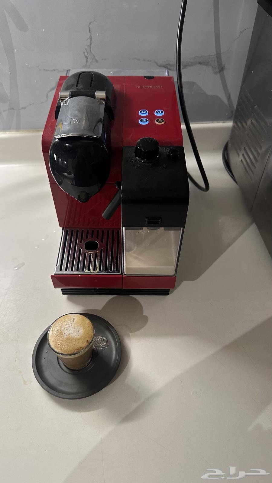 Original Nespresso machine with milk frother64566050795779113