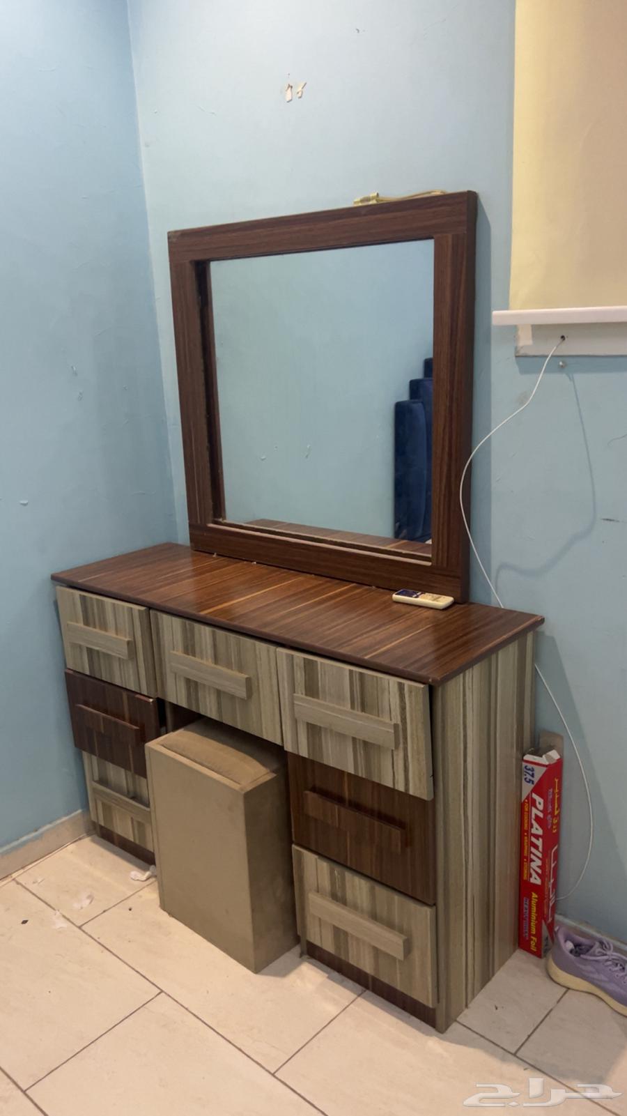 للببيع مستعجل سرير نفر ونص مع مرتب و تسريحه64568879707137111