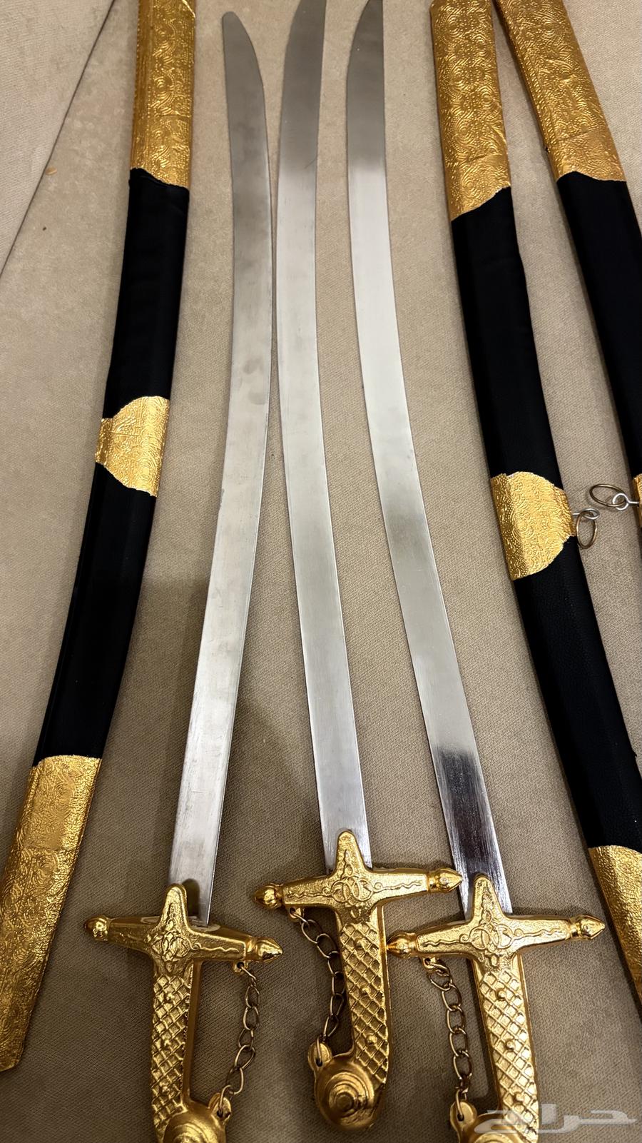 سيوف عرضه للبيع64566837938433110