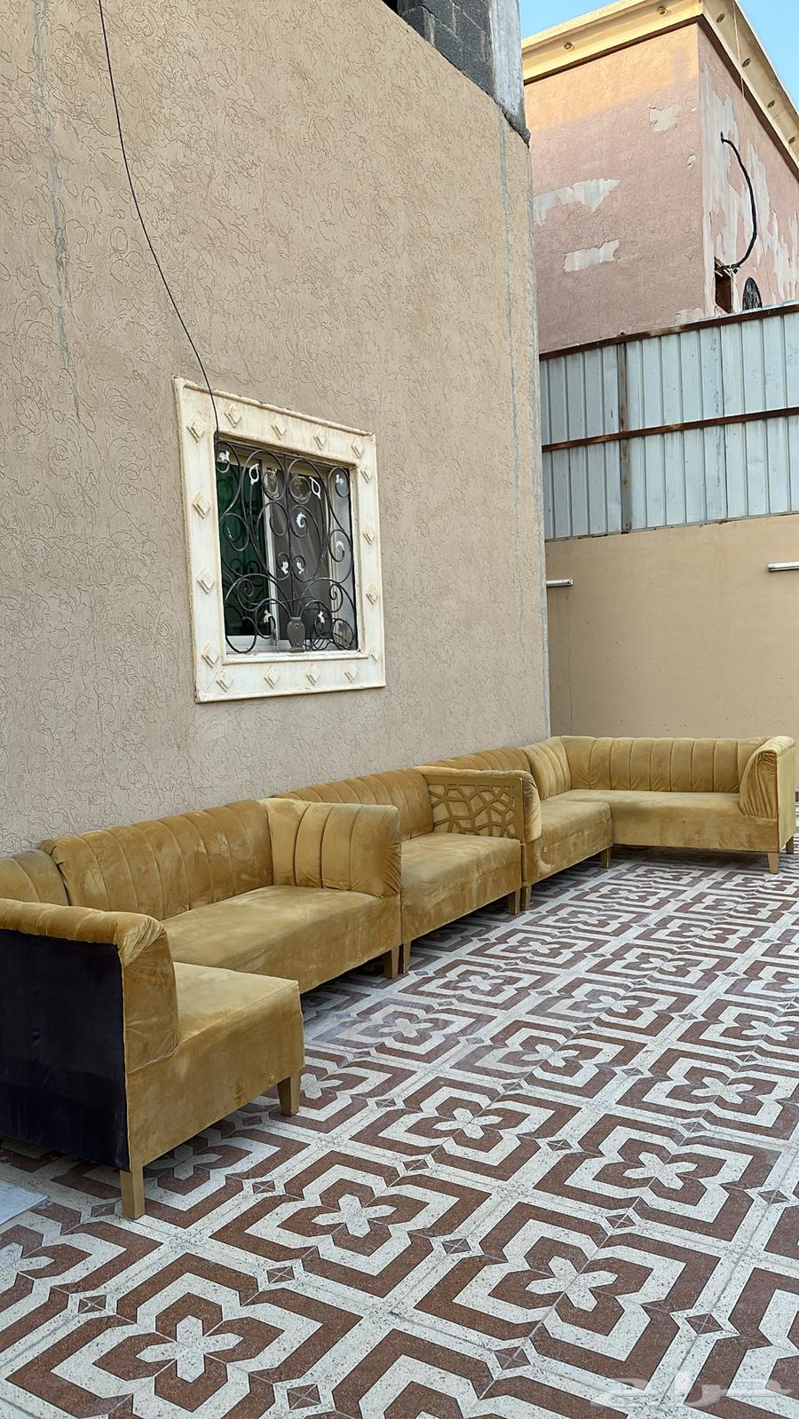 كنب مستعمل للبيع تواصل وتساب فقط المزاحميه64567877856258110